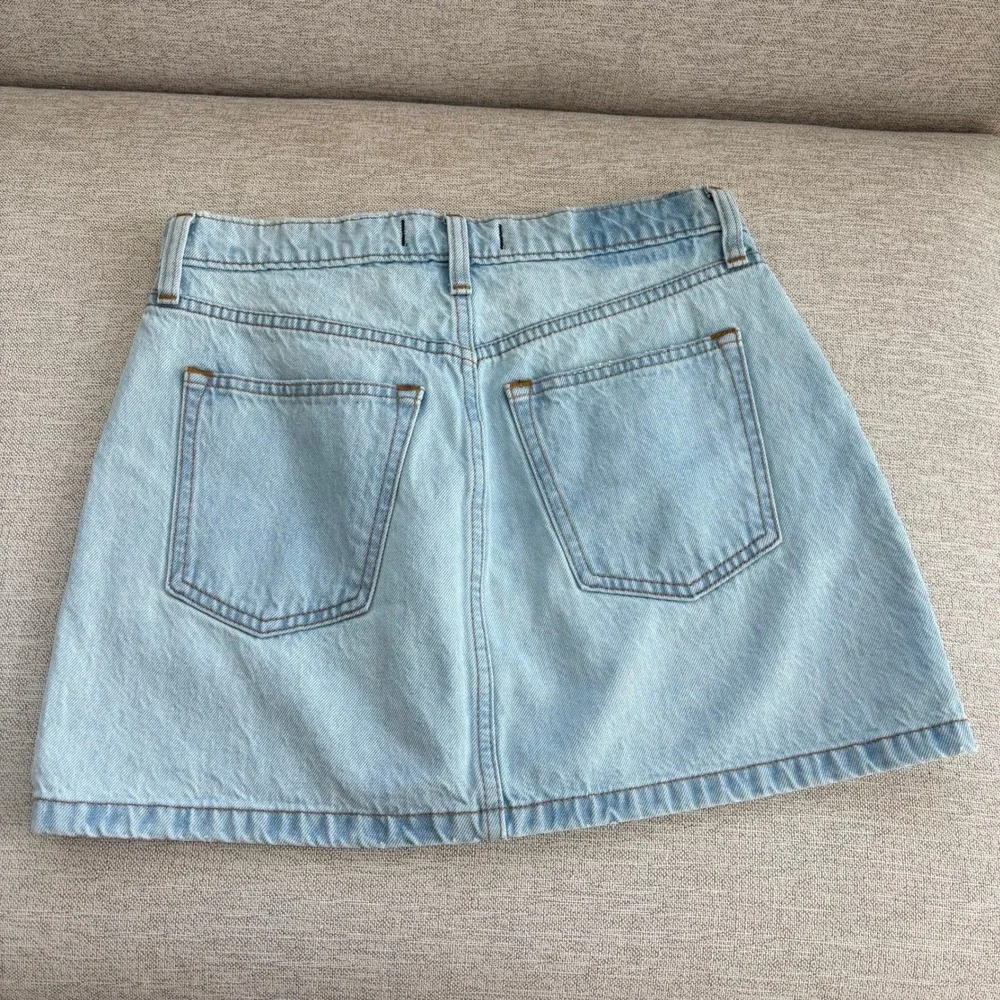 Abercrombie & Fitch Denim Skirt Size 4 High Rise Light Wash Fall Casual Preppy